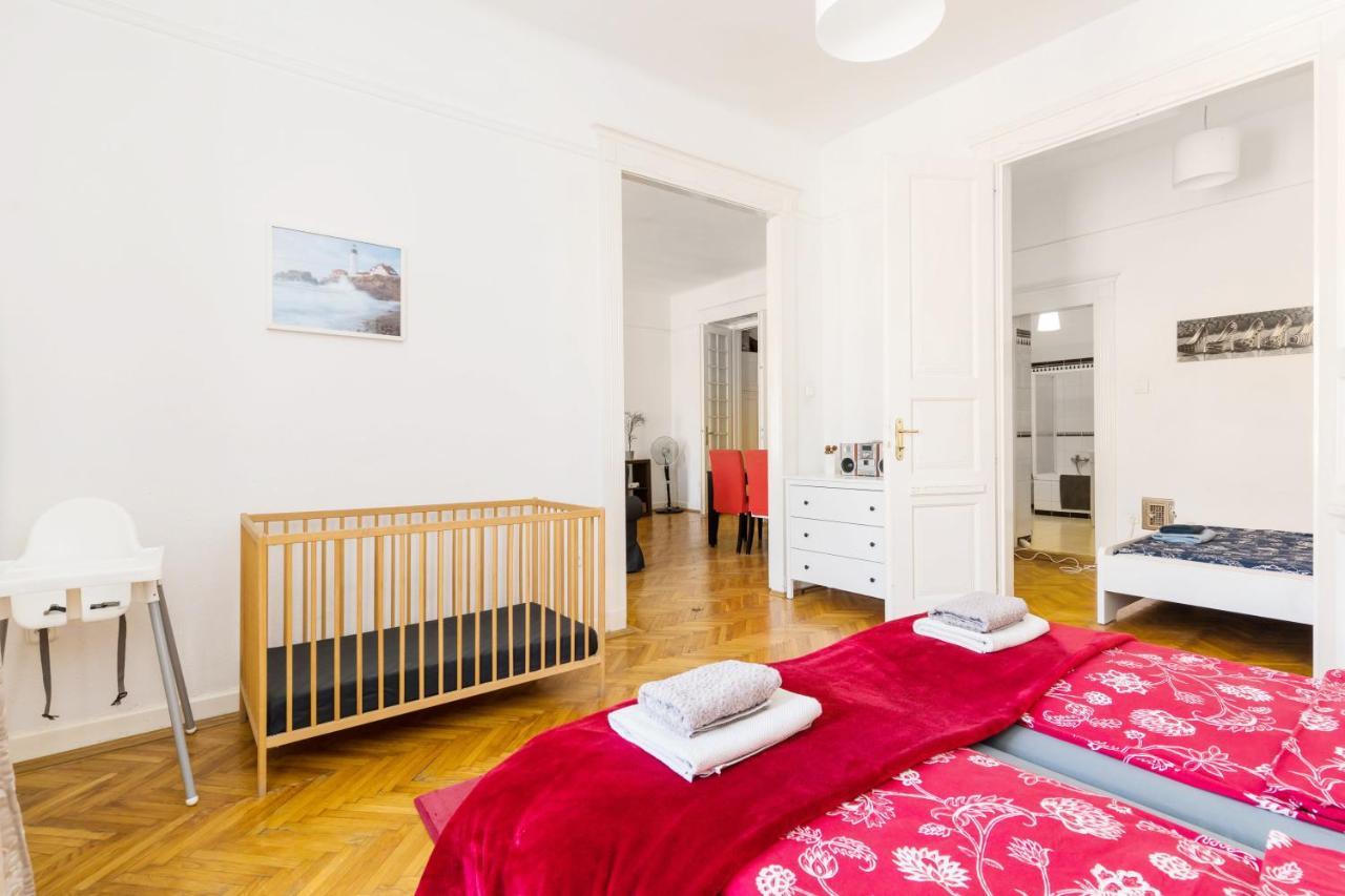 Friendly Apartment Oktogon Budapest Kültér fotó